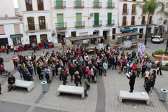 lora se suma a la huelga feminista del 8 de Marzo